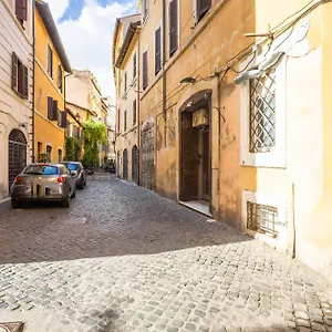 The Magic Hole , Roma Italia